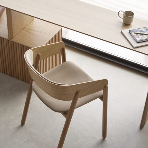 Punt-Mava-Stephanie-Jasny-Chair-Upholstered-18